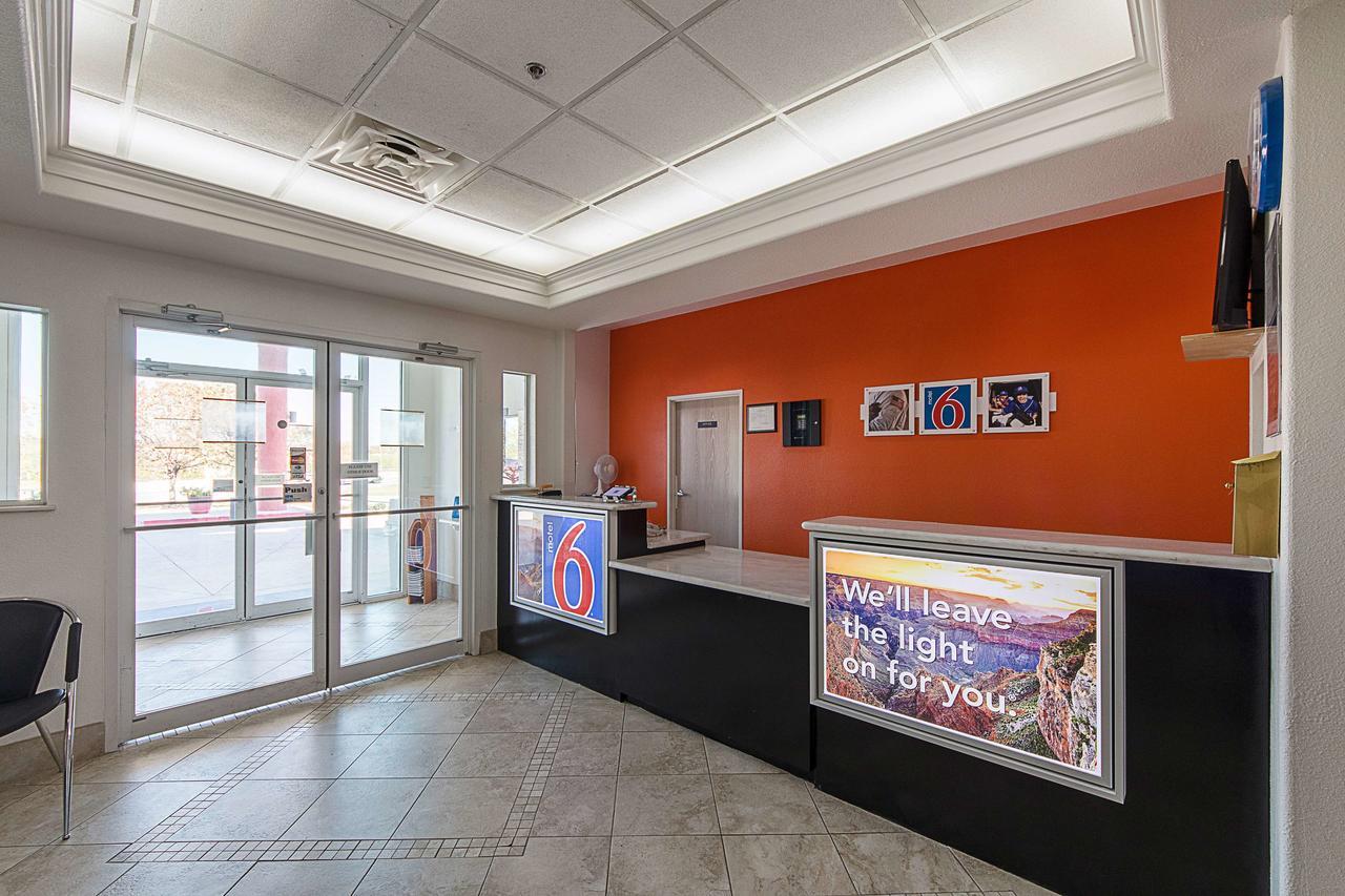Motel 6-San Antonio, Tx - Downtown - Alamo Dome Ngoại thất bức ảnh
