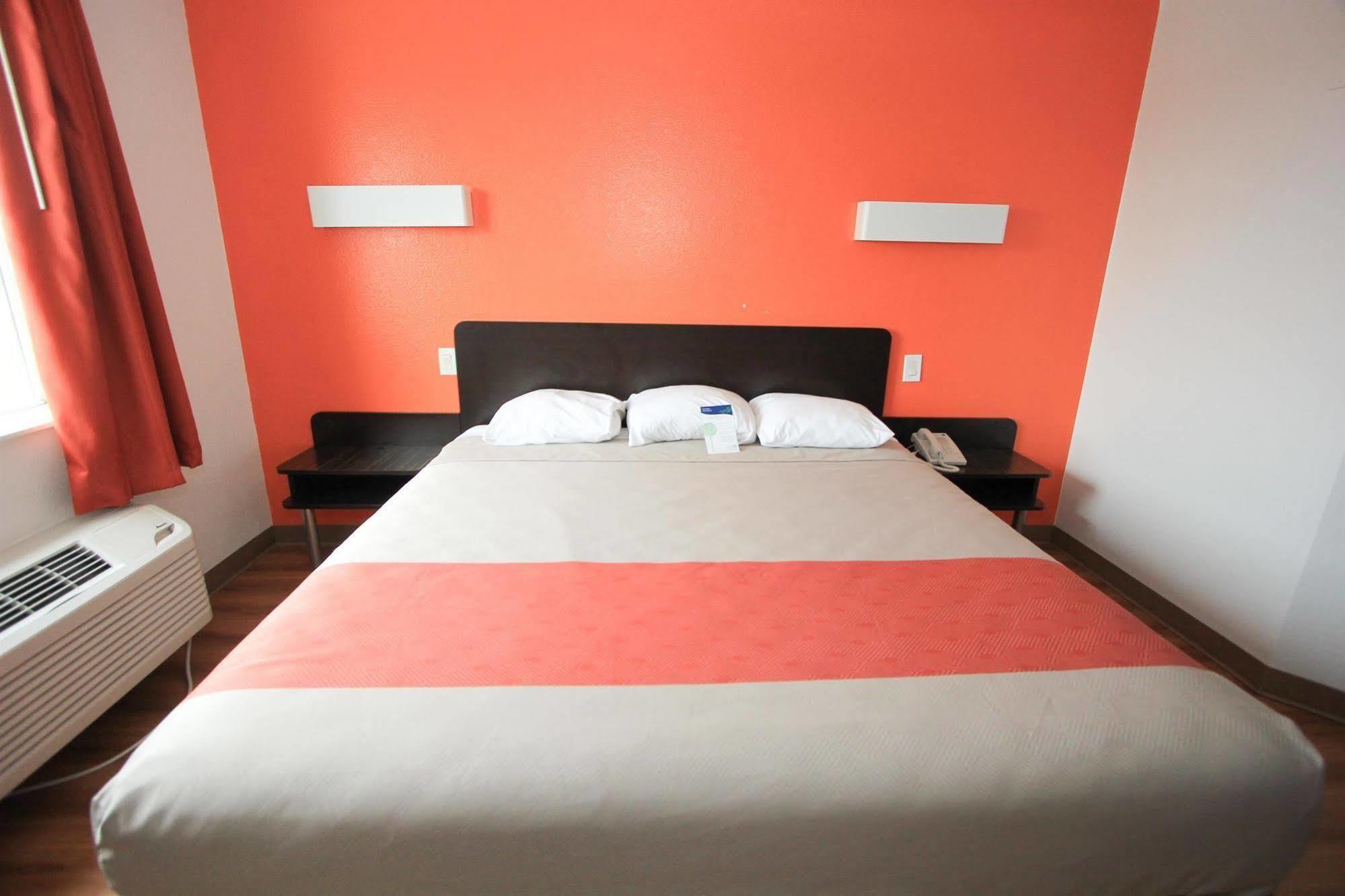 Motel 6-San Antonio, Tx - Downtown - Alamo Dome Ngoại thất bức ảnh