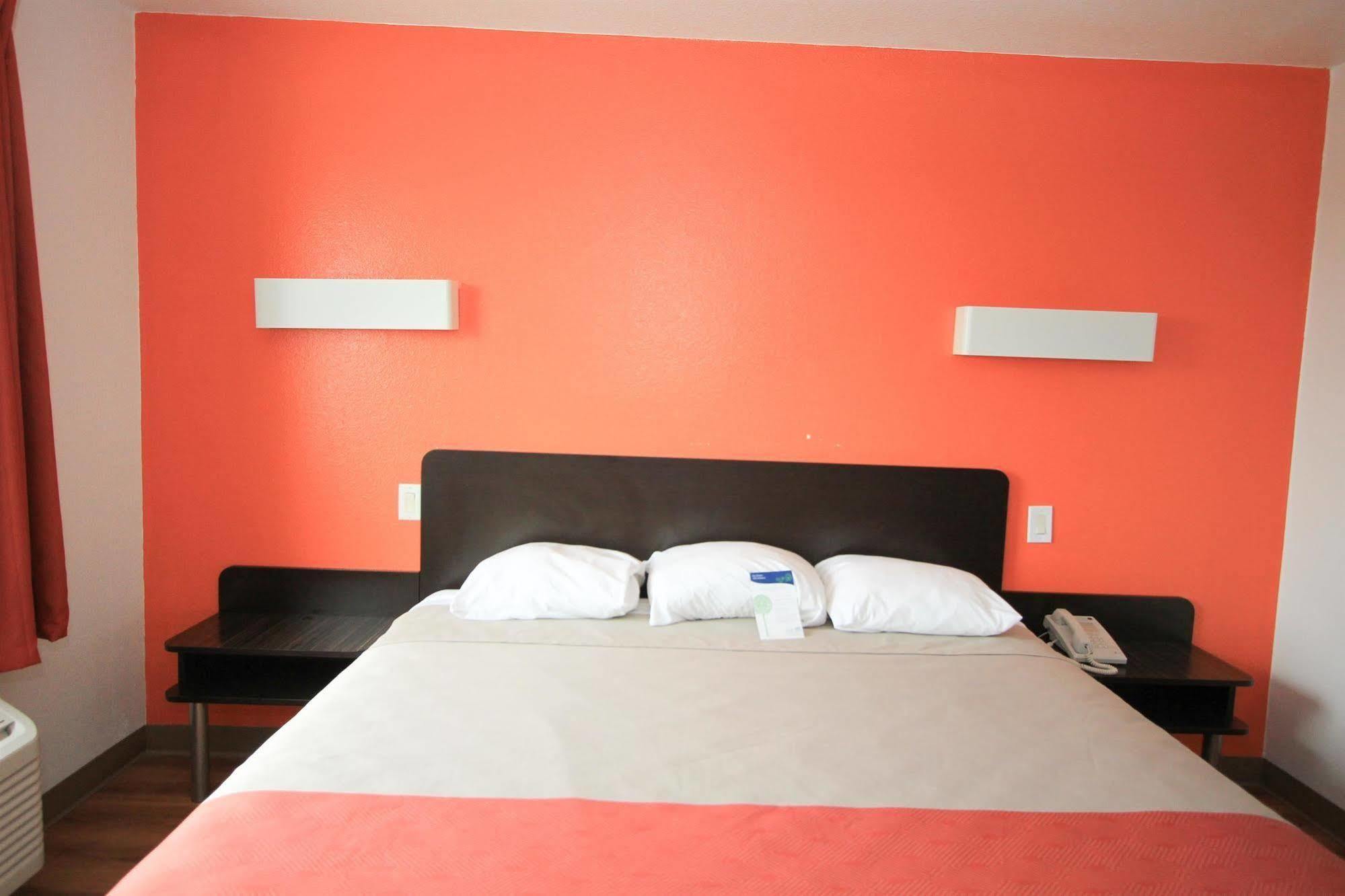 Motel 6-San Antonio, Tx - Downtown - Alamo Dome Ngoại thất bức ảnh