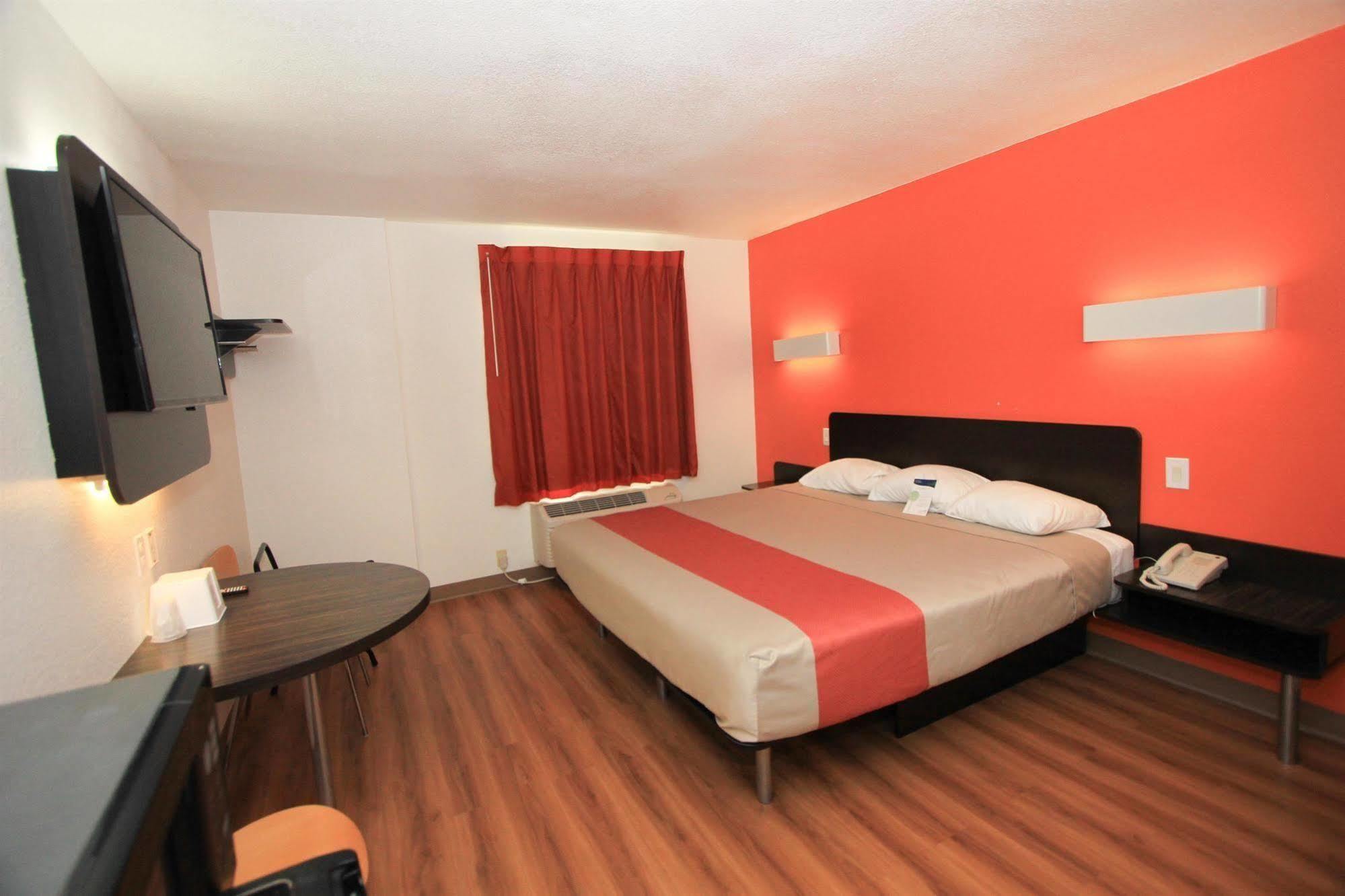 Motel 6-San Antonio, Tx - Downtown - Alamo Dome Ngoại thất bức ảnh