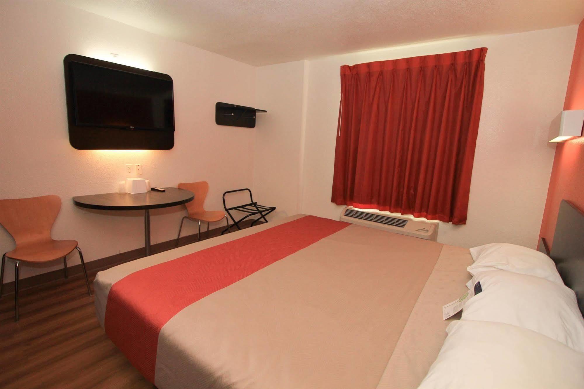 Motel 6-San Antonio, Tx - Downtown - Alamo Dome Ngoại thất bức ảnh